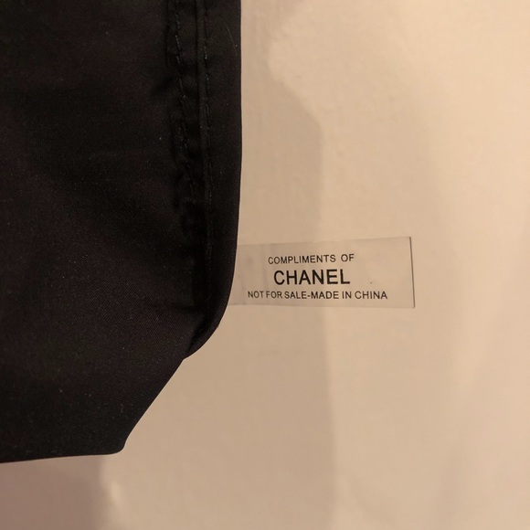 Small CHANEL Drawstring Pouch - Picture 2 of 2